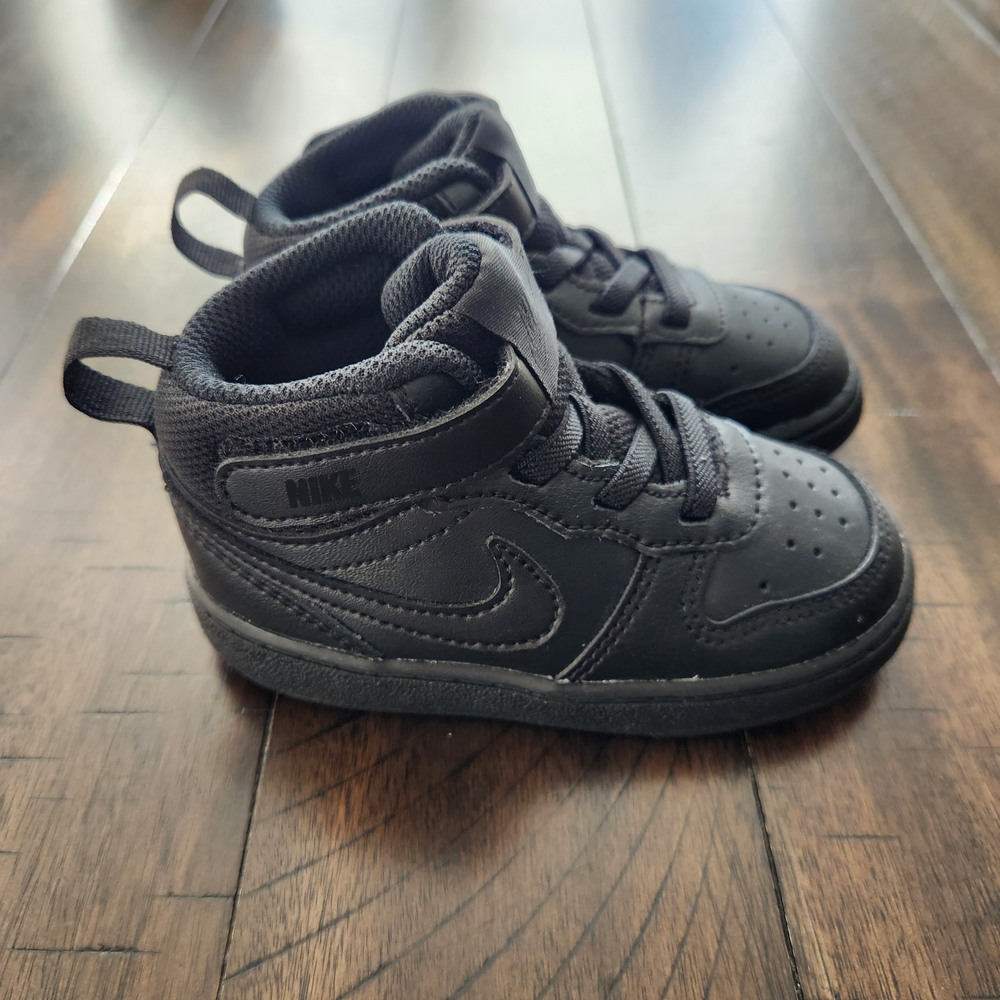Nike Court Borough Mid 2 Little Kids Sneaker